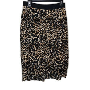 Dress barn skirt.  Size med.  waistband elastic.